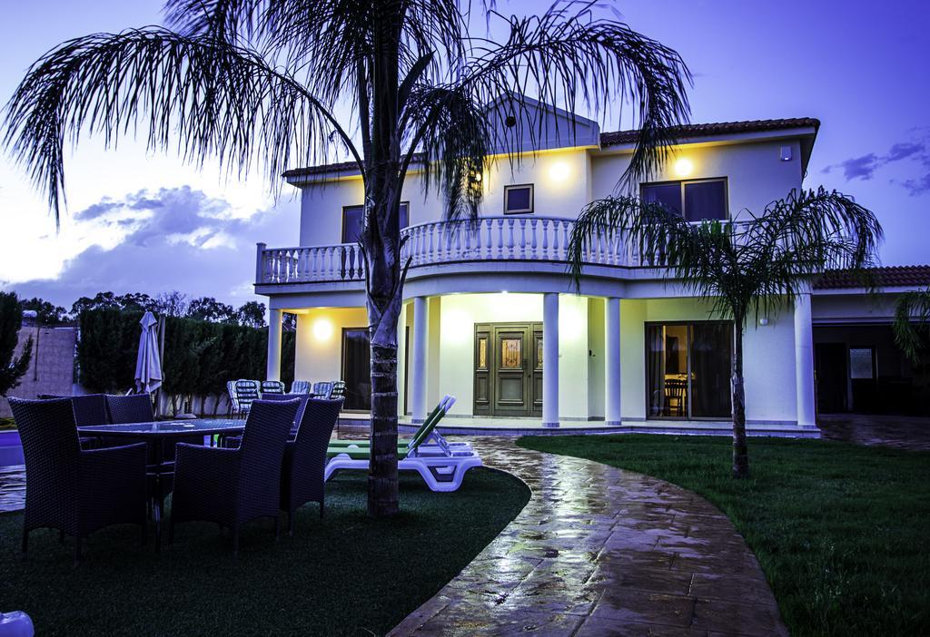 Villa Eva Айя Напа Екстериор снимка