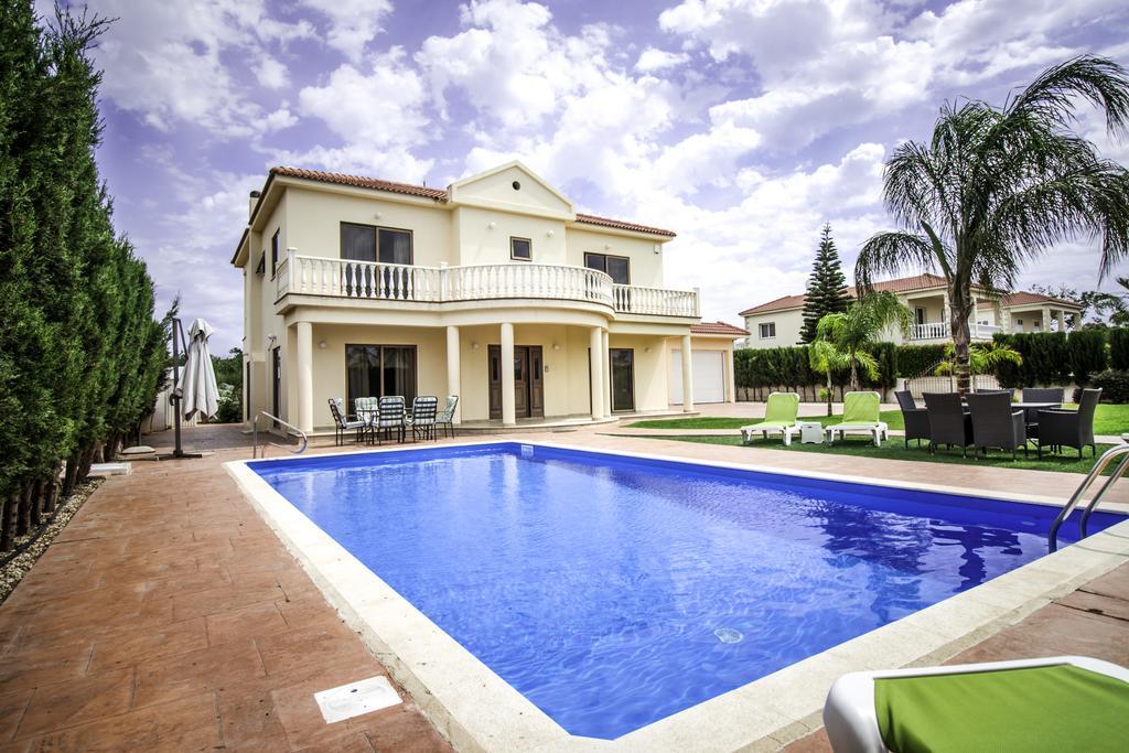 Villa Eva Айя Напа Екстериор снимка