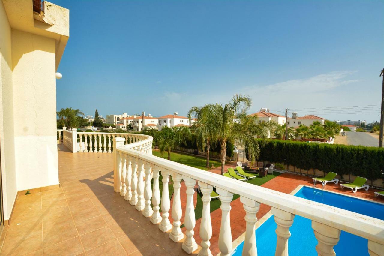 Villa Eva Айя Напа Екстериор снимка