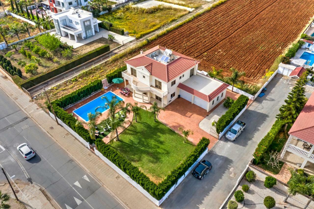 Villa Eva Айя Напа Екстериор снимка