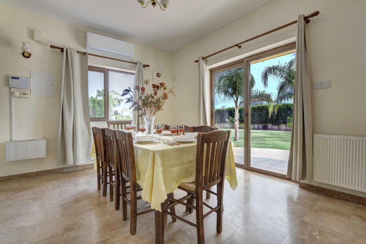 Villa Eva Айя Напа Екстериор снимка